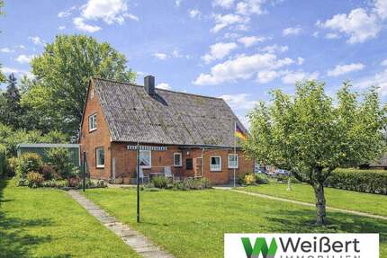 Großes Eckgrundstück mit rund 1.000 m², EFH und Option auf Neubebauung - Münsterdorf