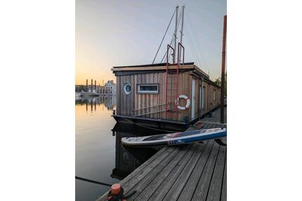 Hausboot ganzjährig bewohnbar - 170.000,00&nbsp;EUR Kaufpreis, ca.&nbsp; 60,00&nbsp;m&sup2; in Hamburg (PLZ: 21079) Harburg