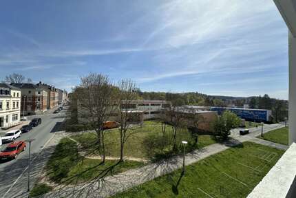 Wohnung zum Mieten in Plauen 229,27 € 45.4 m²
