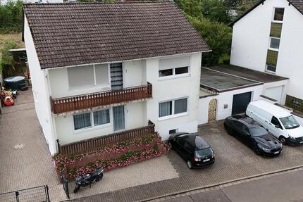 Leerstehendes Teilmöbeliertes Ein- Zweifamilienhaus in Miesau - Bruchmühlbach-Miesau