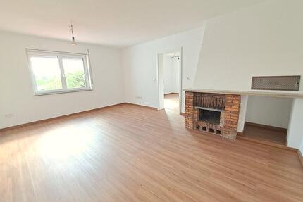Erstbezug nach Kernsanierung – Moderne 6- Zimmer- Wohnung - Langfurth