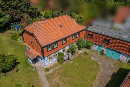 Anfragestopp! 180m² Fachwerk, 1663m² Grund, 8 Zi + Reserve - Sickte