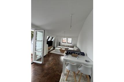 Dachgeschosswohnung 2,5 Zimmer, Rudower Straße, Berlin