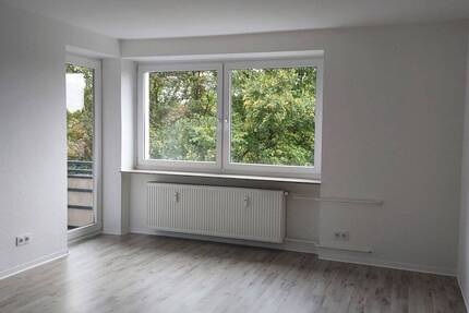 Schicke moderne 3 ZKB mit Balkon 82 m² im 3.OG mit Lift - Bremerhaven Lehe