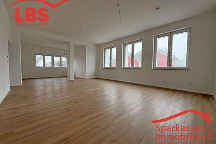 Großzügige 2 Zimmer - Wohnung sucht einen Bewohner - Perkam Radldorf