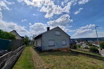 Einfamilienhaus in Lüchtringen - 140.000,00&nbsp;EUR Kaufpreis, ca.&nbsp; 186,00&nbsp;m&sup2;&nbsp;Wohnfl&auml;che in Höxter / Lüchtringen (PLZ: 37671)