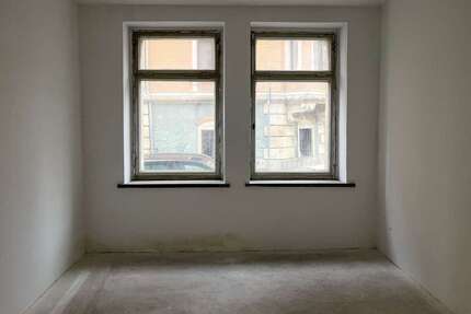 Haus zum Kaufen in Greiz 69.500,00 € 670 m²