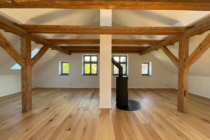 Stilvoll Wohnen im Grünen: traumhafte 4-Zimmer-Wohnung mit Garten - Angermünde