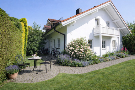 Haus in gefragter Grünwalder Lage - mit Ruhe, Garten und Perspektive