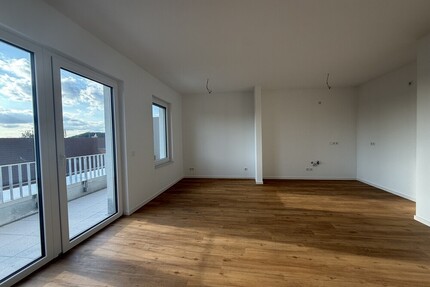 Lichtdurchflutetes Penthouse mit Sonnenterrasse und stilvollem Neubauflair - Neubrandenburg