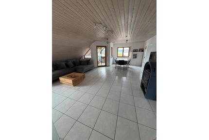 Ohne Makler - 3,5 Zimmer mit Aussicht - Karlsbad