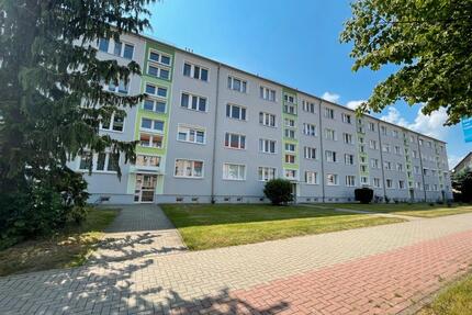 2-Raum Wohnung im 1.Obergeschoss mit Balkon - Halberstadt
