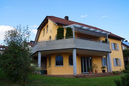 Einfamilienhaus mit Einliegerwohnung Südhang Erdwärme kurzfristig - Pirk