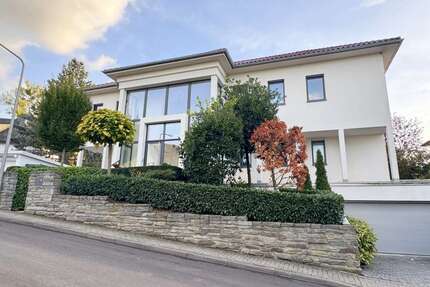 Wohnung zum Mieten in Wiesbaden 2.800,00 € 160 m²