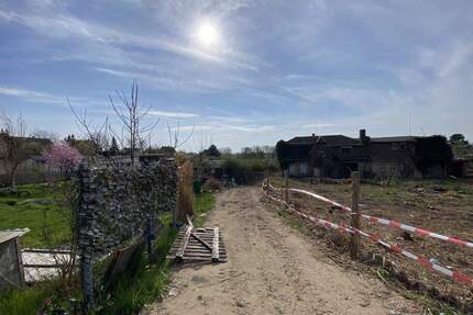 Großes Grundstück (7.940 qm) in Riesa-Pausitz - Bebauung möglich