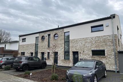 Aufgepasst! Stilvolle 2-Zimmer-Oberwohnung mit Dachterrasse in Leer-Loga - Leer (Ostfriesland)