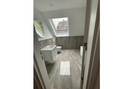 Erstbezug!! Wohnung mit 5 Zimmern im idyllischen Grün, möblierte Vermietung in einer Top-Lage - Düsseldorf Stadtbezirk 8