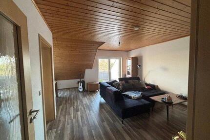 Gepflegte und helle DG-Wohnung - 228.000,00&nbsp;EUR Kaufpreis, ca.&nbsp; 62,00&nbsp;m&sup2; in Rülzheim (PLZ: 76761)