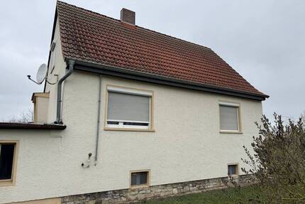 Freistehendes EFH in einer kleinen Wohngegend - Calbe