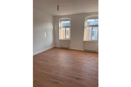 Lichtdurchflutete 4-Zimmer-Wohnung | 101m² | Loggia | Kernsaniert - Gera Alt-Bieblach