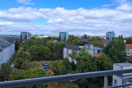 Wohnung zum Mieten in Plauen 230,49 € 35.68 m²