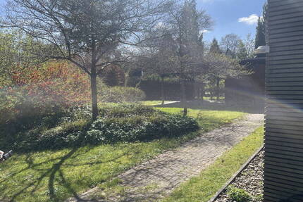 Großzügiges Grundstück in attraktiver Grünlage mit Altbestand zum Verwirklichen - Hamburg Volksdorf