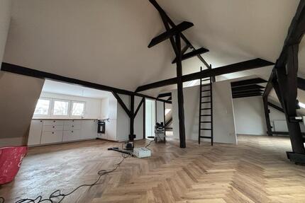 Designer Dachgeschosswohnung - 1.100,00&nbsp;EUR Kaltmiete, ca.&nbsp; 70,00&nbsp;m&sup2; in Berlin (PLZ: 10318) Lichtenberg