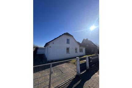 Ohne Makler! Einfamilienhaus mit Galerie, Sauna & gr. Garten - Nauen