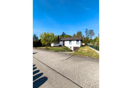 Bungalow am Waldrand gelegen - 350.000,00&nbsp;EUR Kaufpreis, ca.&nbsp; 120,00&nbsp;m&sup2; in Altmannstein (PLZ: 93336)