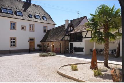 Attraktive Dachgeschosswohnung in historischem Gebäude - Böhl-Iggelheim