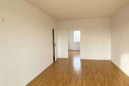 Wohnung zum Mieten in Altenburg 300,00 € 60.07 m²