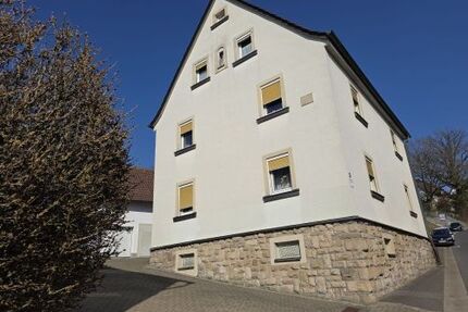 2-Familienhaus mit schönem Garten in 97456 Dittelbrunn-Hambach (ID 10632)