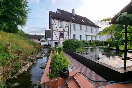 Großzügiges Zweifamilienhaus mit Einliegerwohnung & Traumgarten i - Finnentrop