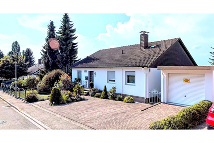 Gepflegtes Haus mit Einliegerwohnung in bester Lage und traumhaftem Fernblick auf die Vogesen - Lahr-Mietersheim