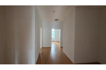 Große 4 ZKB Wohnung Waldrandlage zu vermieten - Quierschied