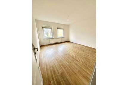 Wohnung zum Mieten in Bitterfeld 349,49 € 48.54 m²