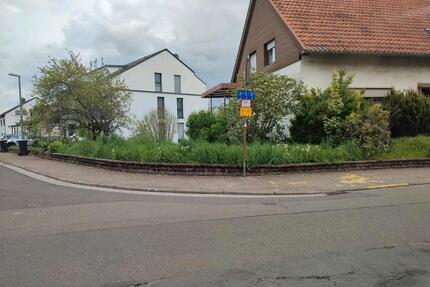 Freistehendes Zweifamilienhaus in Bous zu verkaufen - Saarbrücken West