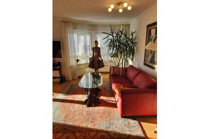 4-Zimmerwohnung in einem 12-Familienhaus im Hochparterre - Königstein im Taunus