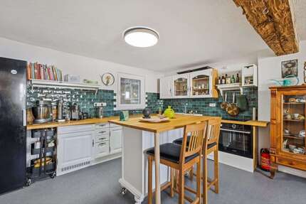 Haus zum Kaufen in Gießen 465.000,00 € 145.43 m²