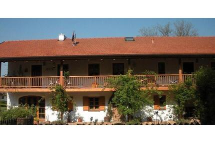 2,5-Zimmer-EG-Wohnung - 960,00&nbsp;EUR Kaltmiete, ca.&nbsp; 87,50&nbsp;m&sup2; in Bad Aibling (PLZ: 83043)