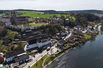 Haus zum Kaufen in Reichenbach 369.000,00 € 274 m²
