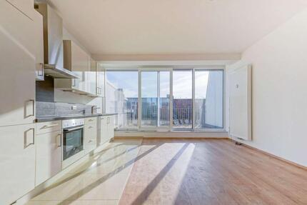 Dachwohnen mit Komfort – Südwestbalkon, Aufzug und viel Licht in Friedrichshain - Berlin Friedrichshain-Kreuzberg