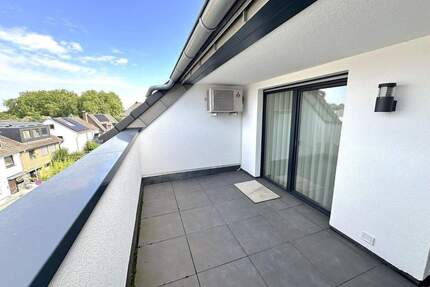 ***Dein Platz an der Sonne!***Top moderne 3 Zimmer DG-Wohnung mit 2 Dachterrassen, Aufzug & Einzelgarage! - Langenfeld (Rheinland) Immigrath