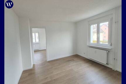 **Direkt einziehen** Modernisierte 2-Zimmer-Wohnung + Tageslichtbad mit Wanne + Vinyl-Boden - Singen (Hohentwiel)