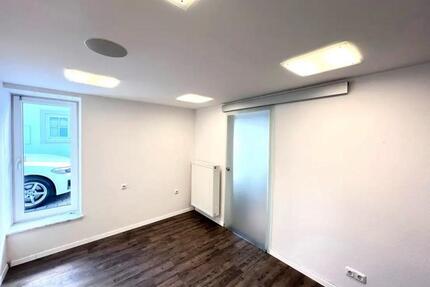2 Räume zu vermieten für medizinische FußpflegeNägelKosmetik - Landshut Landshut-West