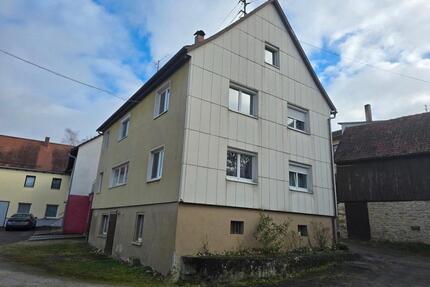Haus mit gröser Grundstück - 250.000,00&nbsp;EUR Kaufpreis, ca.&nbsp; 847,00&nbsp;m&sup2; in Blaufelden (PLZ: 74572)
