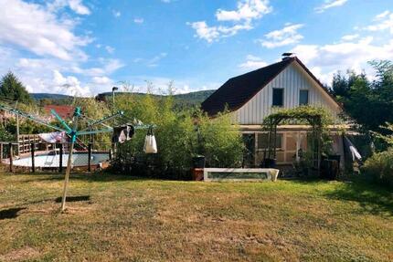 Schönes Haus am Waldrand - 235.000,00&nbsp;EUR Kaufpreis, ca.&nbsp; 135,00&nbsp;m&sup2; in Schieder-Schwalenberg (PLZ: 32816)