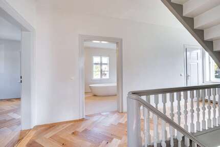 Haus zum Kaufen in Starnberg 1.365.000,00 € 172.5 m²