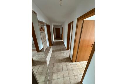 Ruhiges Wohnen im Grünen: Helle 2- Zimmer-Wohnung in VS-Schw. 57m - Villingen-Schwenningen