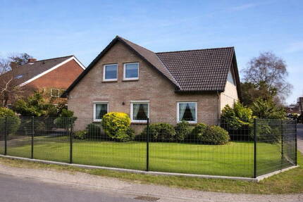 Architektenhaus a. d. Küste, saniert, möblierte ELW Fewo EG entkernt, barrierefrei, Luxus Bad, - Norden